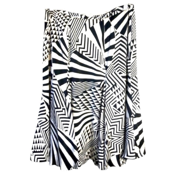 VINTAGE Nygard Balck White Geometric 100% Silk Fit and Flare Skirt size Medium - Picture 2 of 8